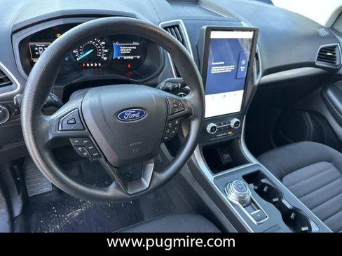 Used 2022 Ford Edge SE w/ Black Appearance Package image 10