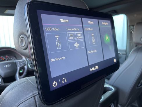 Used 2021 Chevrolet Suburban RST w/ Luxury Package image 5