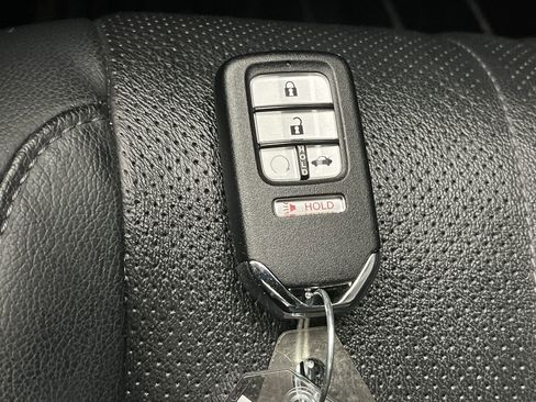 Used 2018 Honda Accord Touring image 29