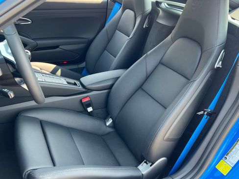 Certified 2025 Porsche 718 Cayman RWD image 5