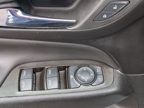 Used 2023 Chevrolet Equinox LT image 15