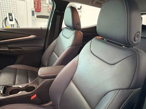 Used 2022 Chevrolet Bolt EUV Premier FWD image 15