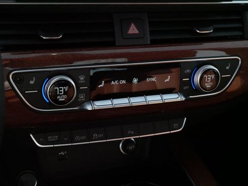 Used 2023 Audi A4 2.0T Premium w/ Convenience Package image 23