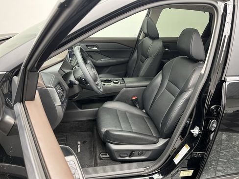 Used 2023 Nissan Rogue SV w/ SV Premium B Package AWD/4WD image 9