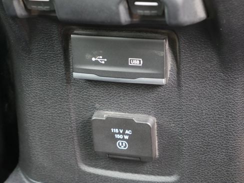 Used 2020 Jeep Wrangler Unlimited Sahara w/ Uconnect 4C Nav & Sound Group image 28