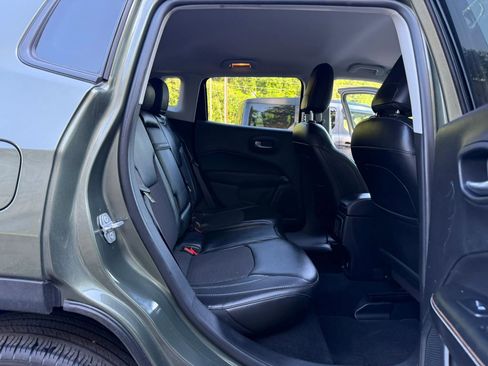Used 2018 Jeep Compass Latitude AWD/4WD image 27