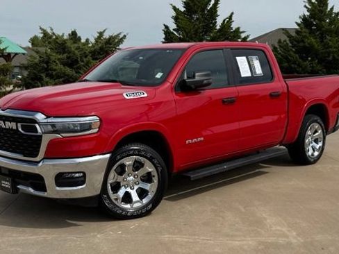 Used 2025 RAM 1500 Big Horn AWD/4WD image 2