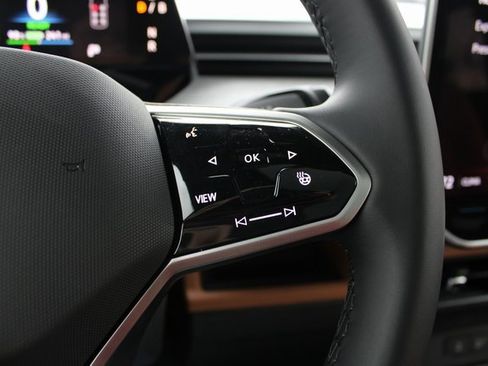 New 2025 Volkswagen ID. Buzz Pro S Plus image 16