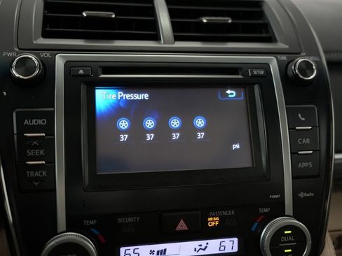 Used 2012 Toyota Camry XLE w/ Leather Pkg FWD image 23