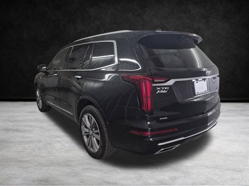 Certified 2025 Cadillac XT6 Premium Luxury image 8