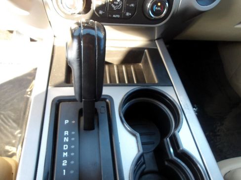 Used 2017 Ford Expedition EL XLT w/ Equipment Group 202A image 26