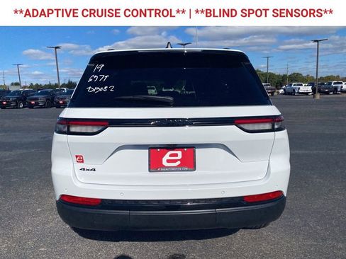 New 2025 Jeep Grand Cherokee Altitude image 7