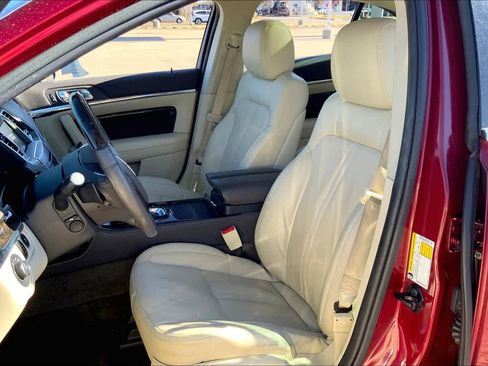 Used 2014 Lincoln MKS AWD w/ Equipment Group 201A image 7