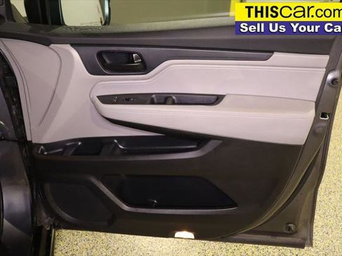 Used 2023 Honda Odyssey EX-L image 32