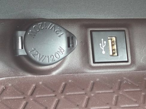 Used 2024 Toyota RAV4 Limited AWD/4WD image 33
