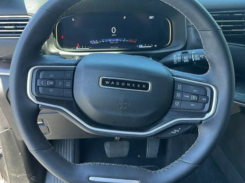 Used 2023 Jeep Wagoneer 4WD w/ Convenience Group I image 12