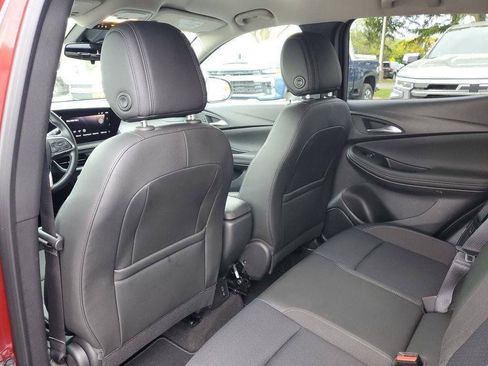 Certified 2024 Buick Encore GX Preferred FWD image 27