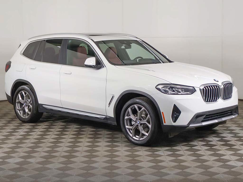 Used 2022 BMW X3 xDrive30i AWD/4WD image 2