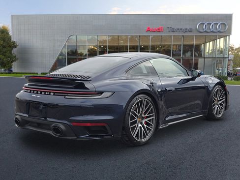 Used 2021 Porsche 911 Turbo image 4