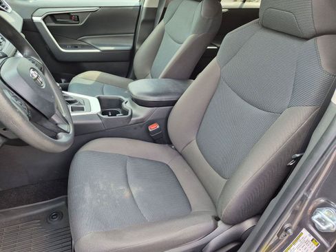 Used 2023 Toyota RAV4 LE AWD/4WD image 25