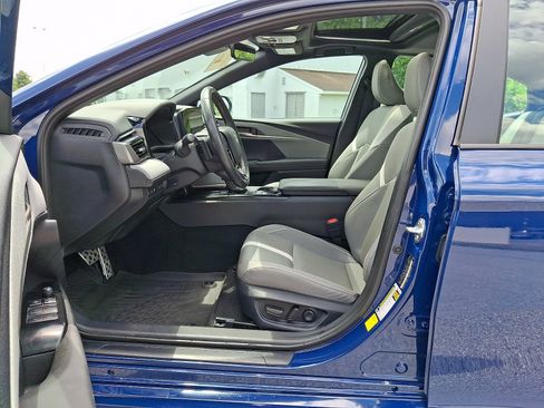 Certified 2025 Toyota Camry SE w/ Convenience Package FWD image 15