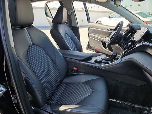 Used 2023 Toyota Camry SE image 10