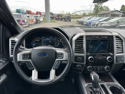 Used 2016 Ford F150 Platinum w/ Equipment Group 701A Luxury AWD/4WD image 23
