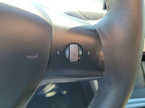 Used 2023 Tesla Model Y Long Range image 6