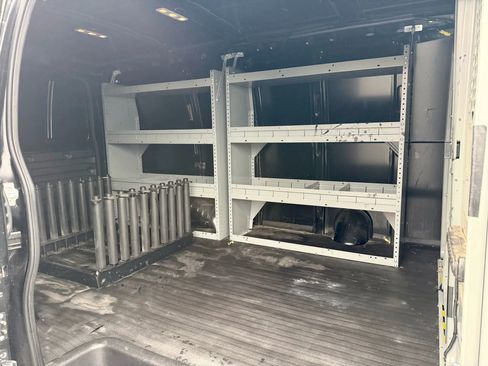 Used 2017 Chevrolet Express 2500 image 16