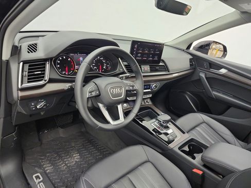 Used 2023 Audi Q5 2.0T Premium w/ Convenience Package AWD/4WD image 9