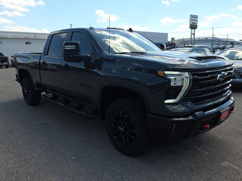 New 2026 Chevrolet Silverado 2500 LT w/ Trail Boss Package AWD/4WD image 2