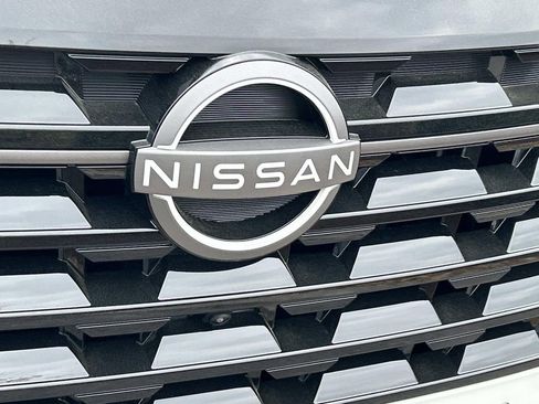 New 2026 Nissan Pathfinder Platinum AWD/4WD image 11