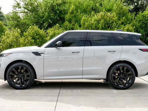 New 2026 Land Rover Range Rover Sport Dynamic SE AWD/4WD image 16