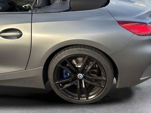 Used 2022 BMW Z4 M40i w/ Premium Package image 32
