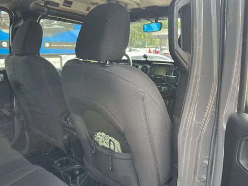 Used 2020 Jeep Gladiator Sport w/ Trailer Tow Package AWD/4WD image 18