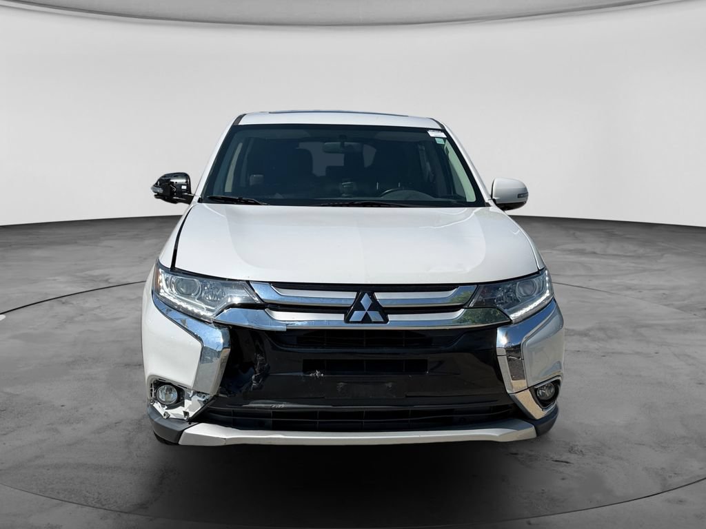 Used 2017 Mitsubishi Outlander SE FWD image 3