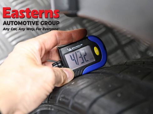 Used 2020 Toyota C-HR XLE FWD image 25