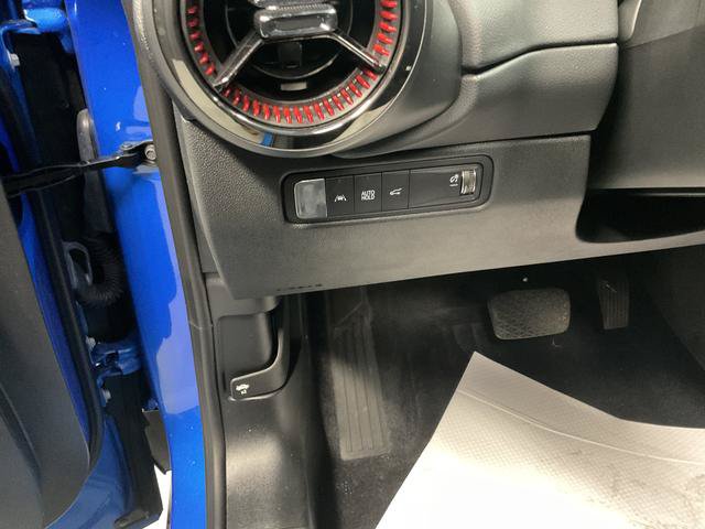 Used 2025 Chevrolet Equinox EV RS FWD image 13