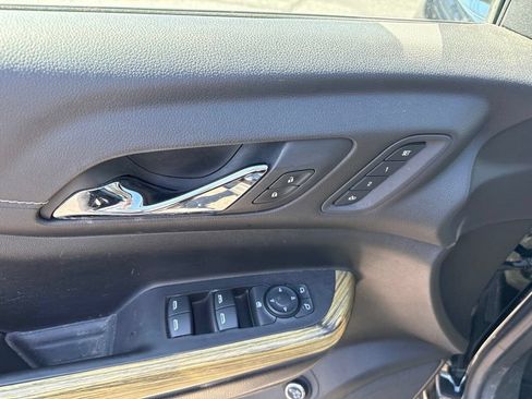 Used 2019 GMC Acadia Denali w/ Technology Package AWD/4WD image 6