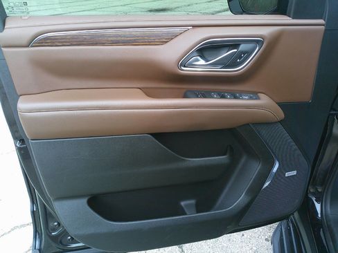 Used 2021 Chevrolet Tahoe High Country image 9