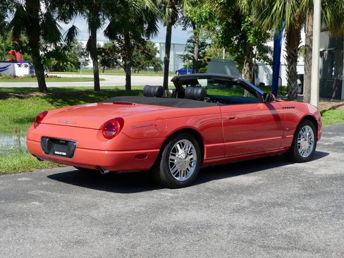 Used 2003 Ford Thunderbird image 21