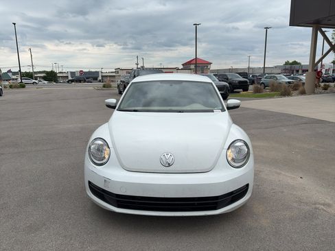 Used 2014 Volkswagen Beetle 1.8T FWD image 8