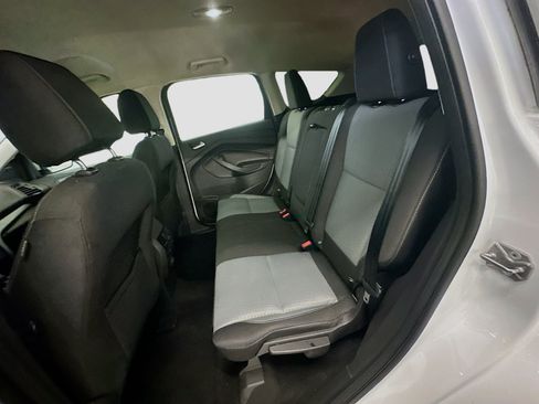 Used 2017 Ford Escape SE image 28