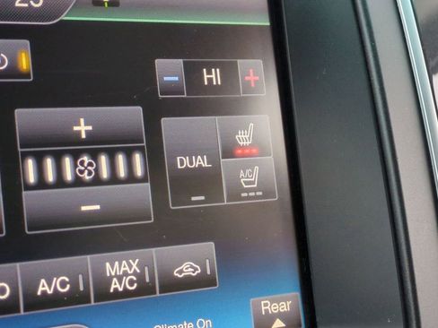 Used 2016 Ford Explorer Platinum image 36