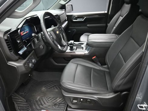 Used 2023 Chevrolet Silverado 1500 LTZ AWD/4WD image 14