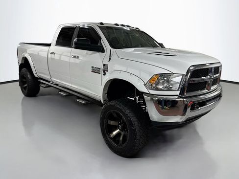 Used 2014 RAM 2500 SLT image 3