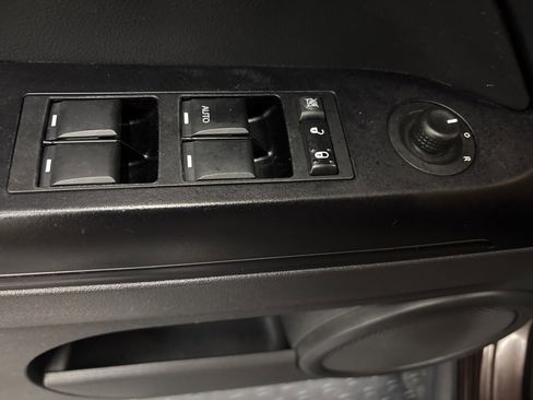 Used 2014 Jeep Patriot Latitude image 14