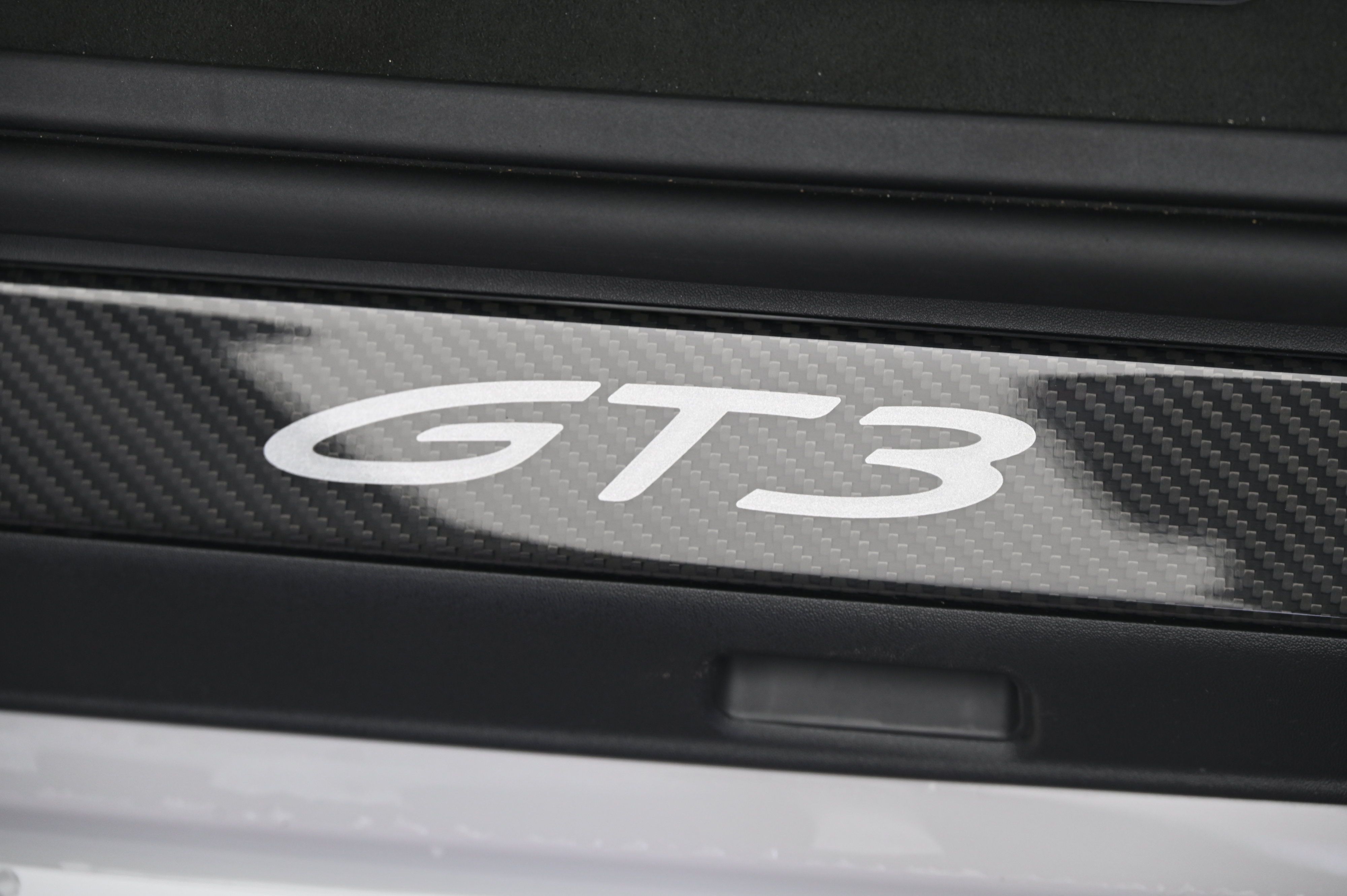 Used 2024 Porsche 911 GT3 RWD image 23