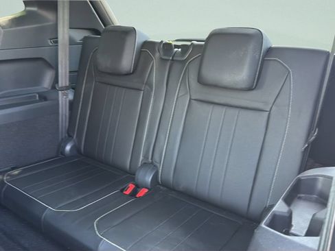 Used 2023 Volkswagen Tiguan SE R-Line FWD image 30