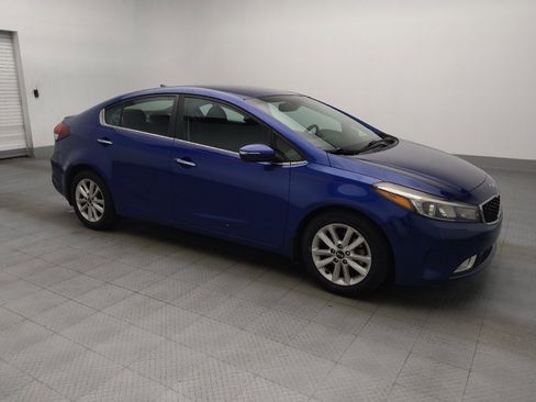 Used 2017 Kia Forte S w/ S Technology Package FWD image 11